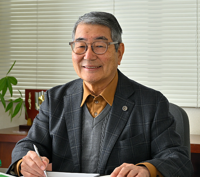 立野 省一